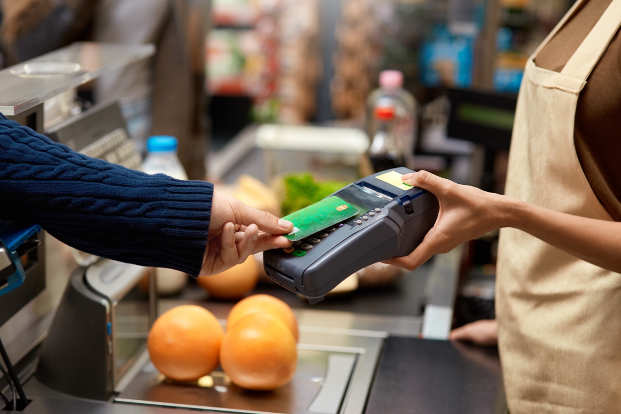 Vale-Alimentação: pode ser pago em dinheiro?