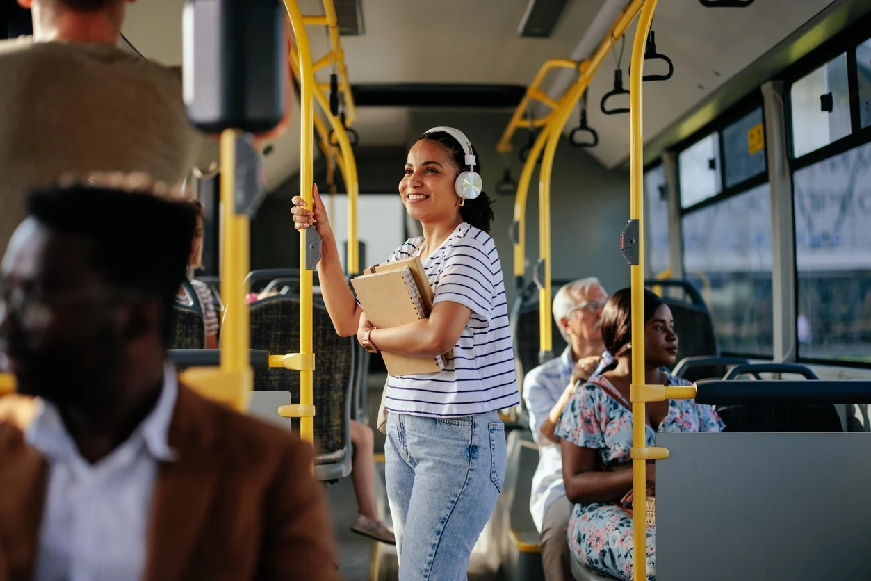 Deslocamento até o trabalho: o que diz a legislação sobre as horas in itinere?