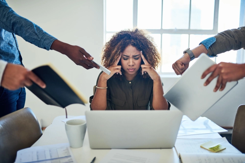 7 dicas para o RH ajudar colaboradores com Síndrome de Burnout 7 dicas para o RH ajudar colaboradores com Síndrome de Burnout