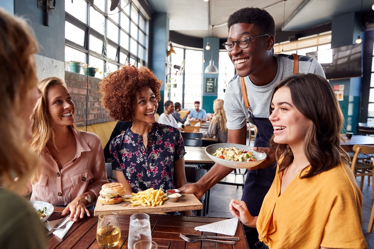Dicas para melhorar o atendimento no seu restaurante
