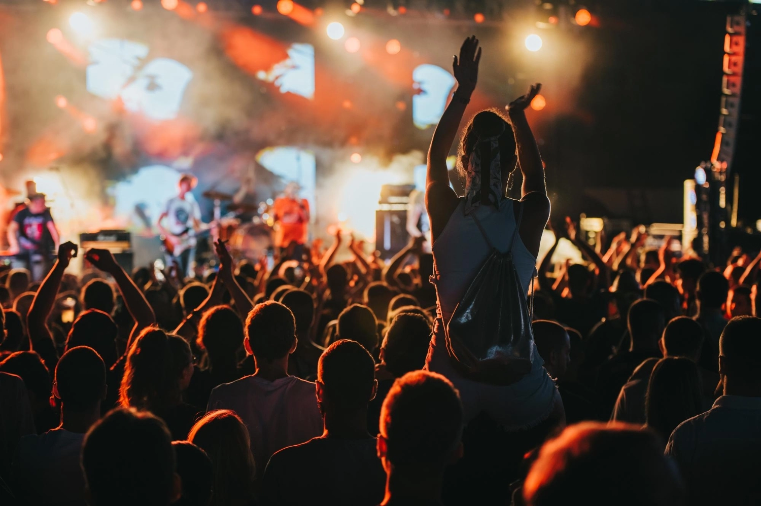 Checklist: tudo o que você precisa levar e vestir para curtir um festival Checklist: tudo o que você precisa levar e vestir para curtir um festival