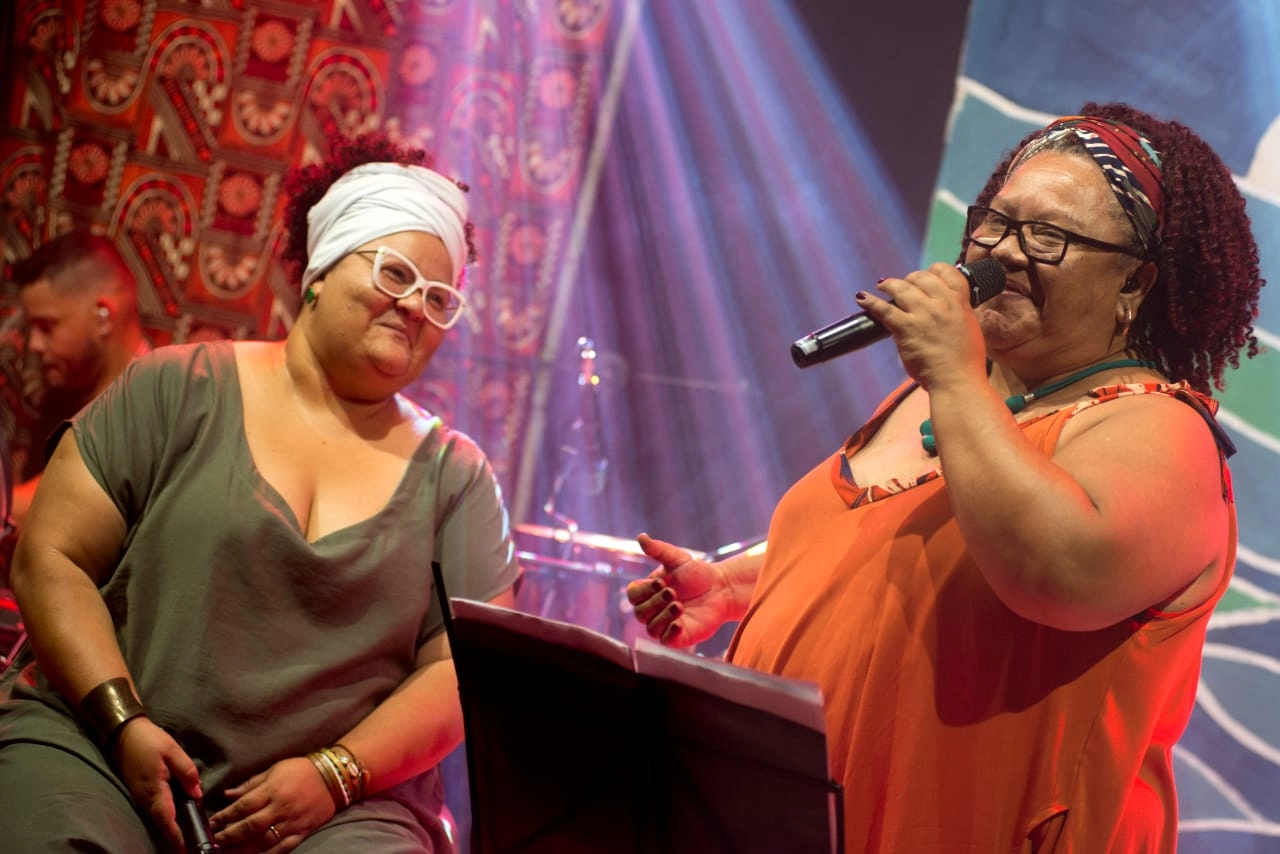 Como aulas de teatro podem ajudar a melhorar sua relação interpessoal no trabalho?