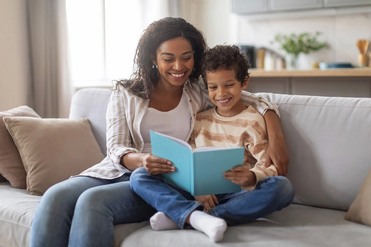Leitura na infância: como incentivar esse hábito desde cedo Leitura na infância: como incentivar esse hábito desde cedo