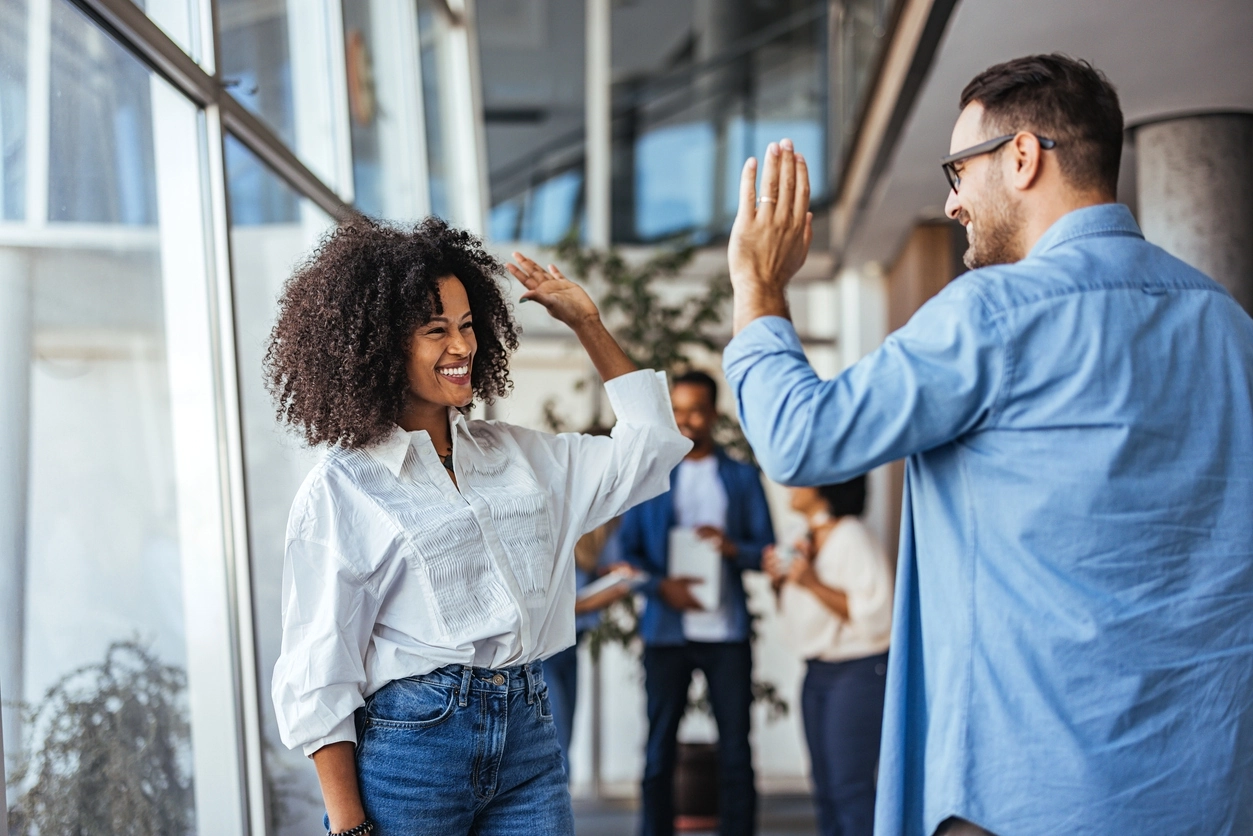 Força coletiva: a potencialização de resultados no ambiente corporativo passa pela integração da equipe Força coletiva: a potencialização de resultados no ambiente corporativo passa pela integração da equipe