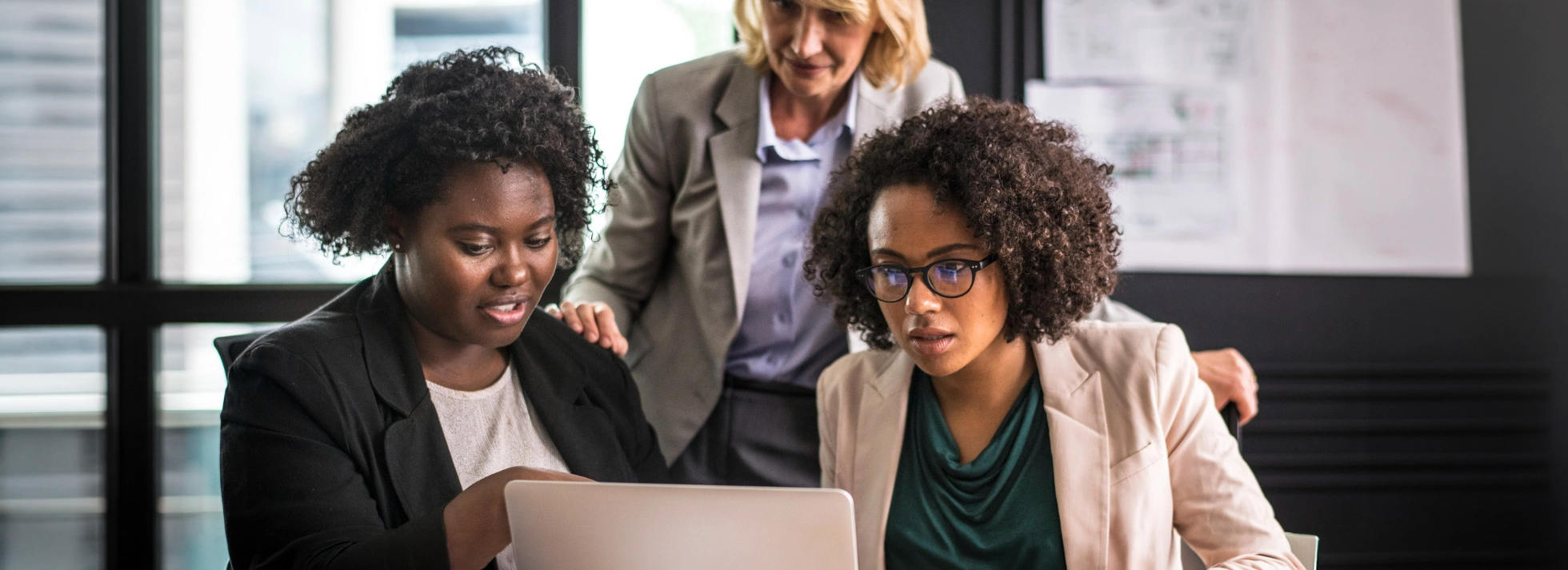 UniAlelo, o ecossistema de aprendizado da Alelo que conecta teoria, prática e colaboração